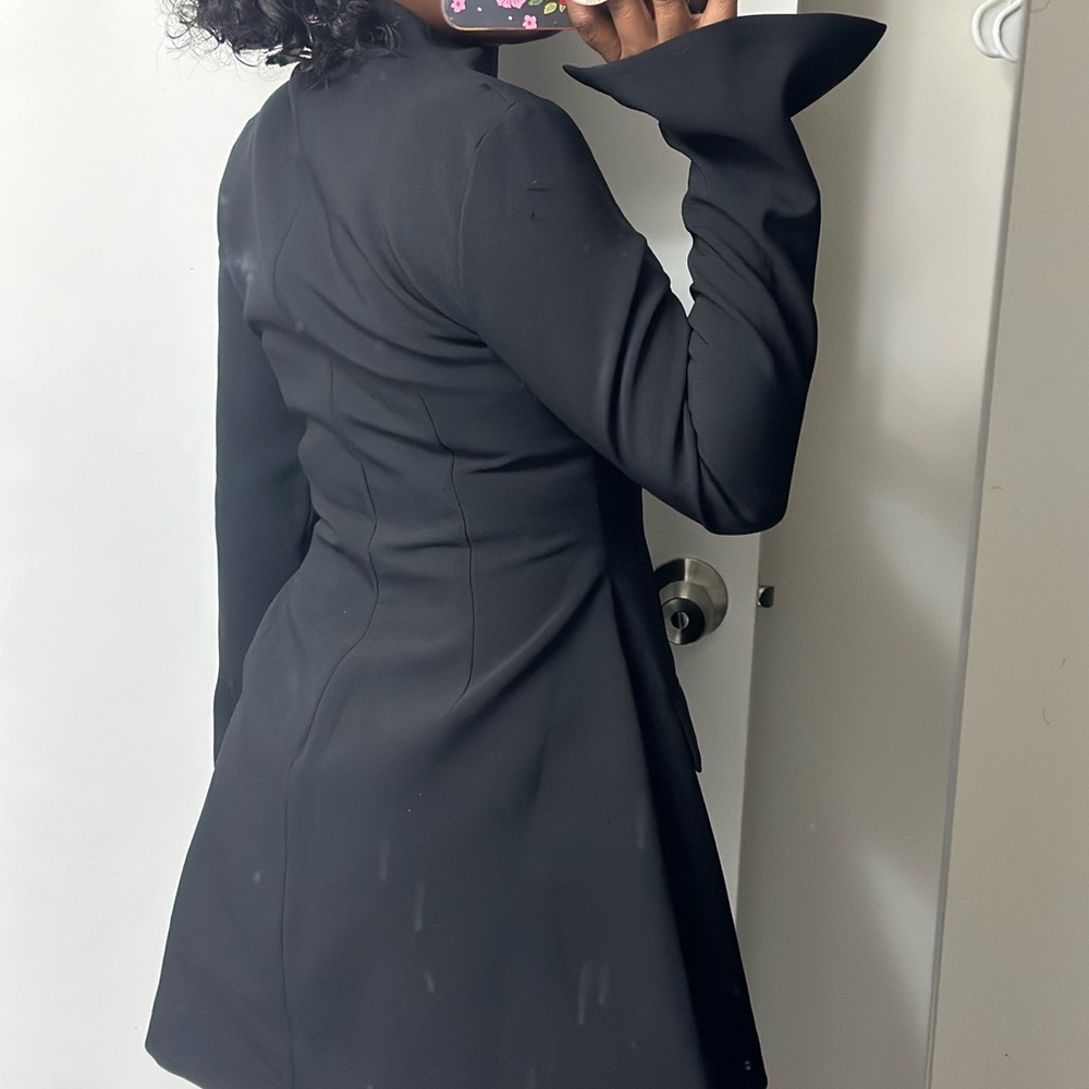 ODD MUSE THE ULTIMATE MUSE SPLIT SLEEVE MINI
DRESS - BLACK - Picture 9 of 13